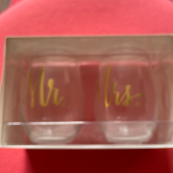 Mr and Mrs stemless wine 🍷 glasses - Picture 2 of 7